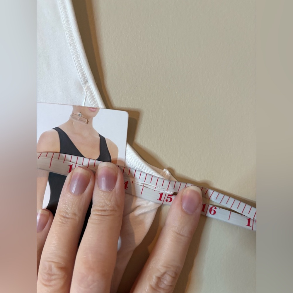 NWT Assets By Spanx White Smoothing Tank, Small. - Picture 6 of 7